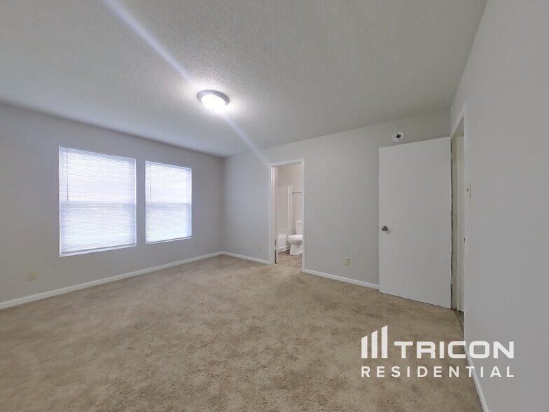 Building Photo - 6409 Alonzo Dr