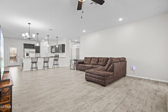 Building Photo - 7480 Rio Rimac Dr