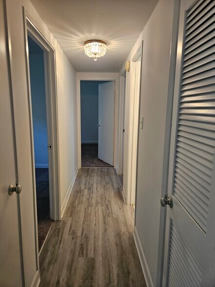 Building Photo - 2846 Walton Way