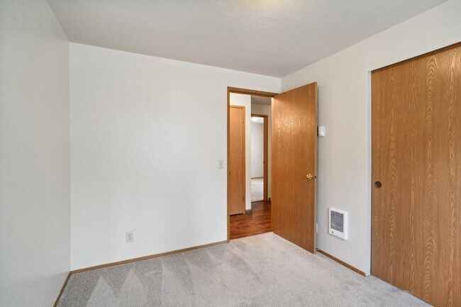 Building Photo - 13411 Meadow Rd