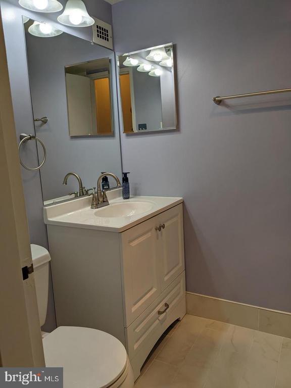 Building Photo - 4501 Arlington Blvd