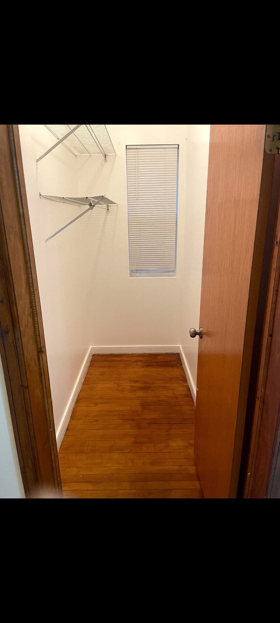 Building Photo - 8346 S Mackinaw Ave