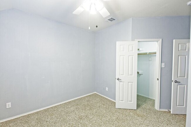 Building Photo - 1201 Rain Fern Dr