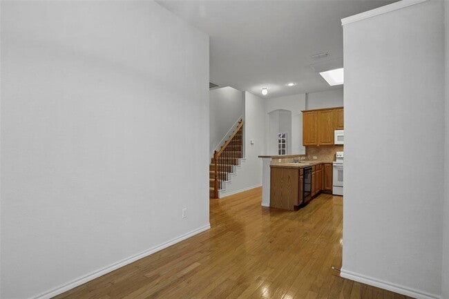 Building Photo - 7907 Rosebriar Ln