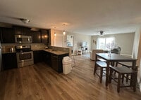 Building Photo - 2 2212