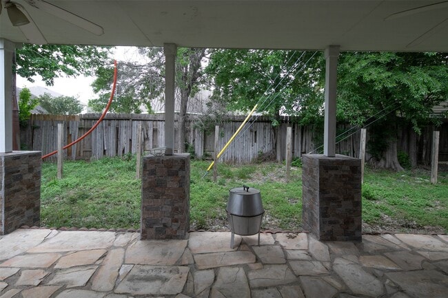 Building Photo - 3603 Lauderwood Ln