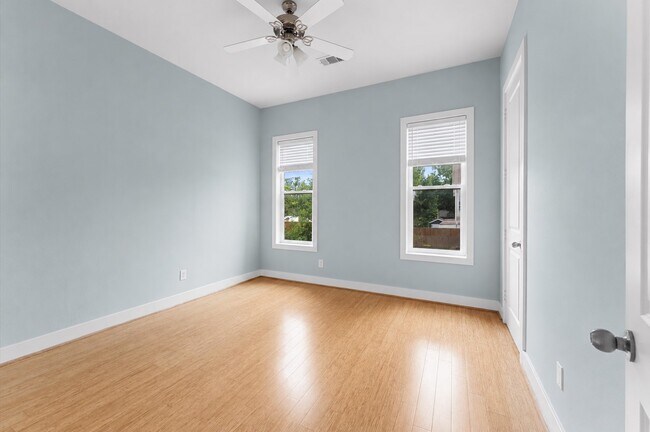 Building Photo - 1121 Moy St