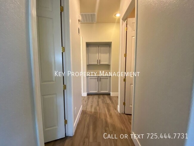 Building Photo - RENOVATED SINGLE STORY 3 BEDROOM HOME IN A...