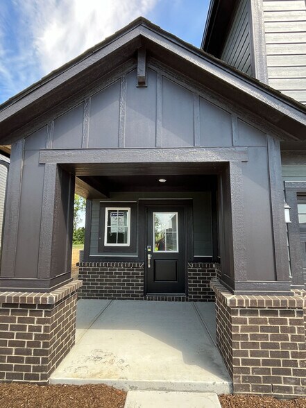 Building Photo - 3707 Pinnacle Dr