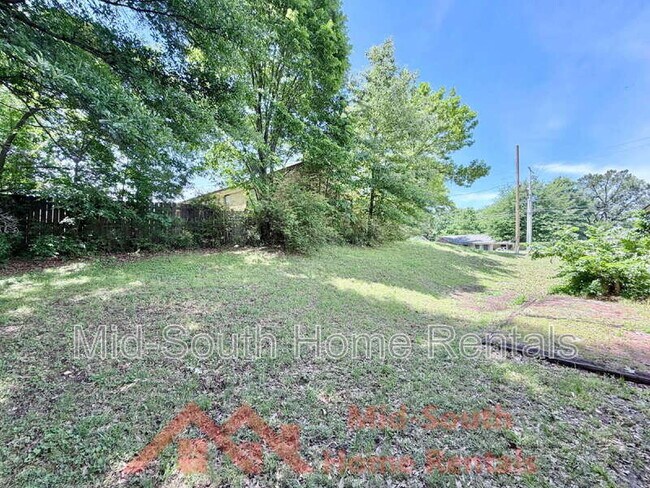 Building Photo - 4147 Hallview Dr