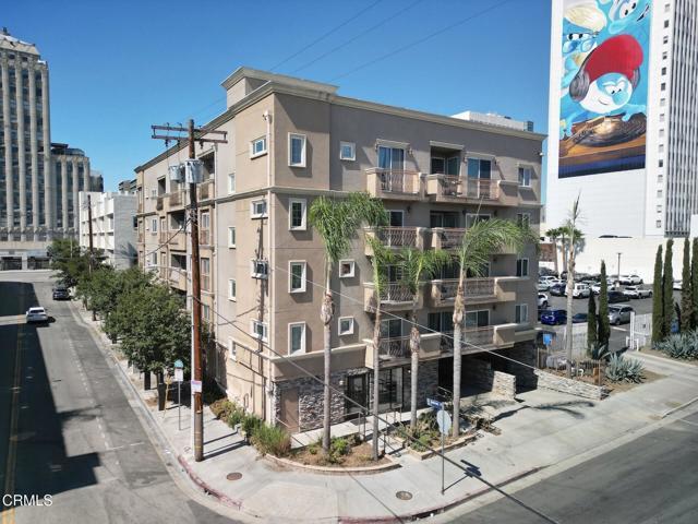 Building Photo - 3855 Ingraham St