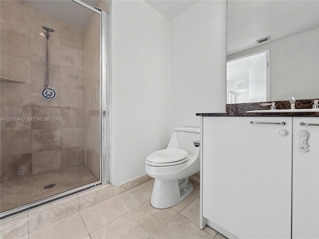Building Photo - 17555 Collins Ave