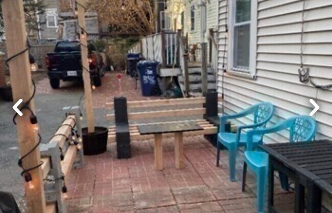 Building Photo - 143 W 8th St