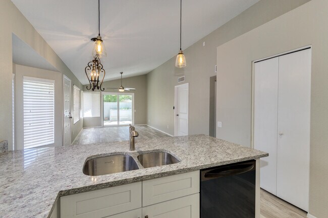 Building Photo - 5237 W Jupiter Way N