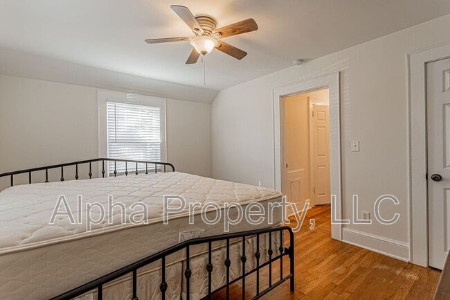 Building Photo - 22 Cammer Ave