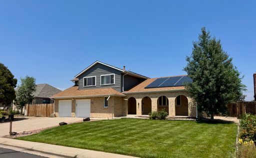 Building Photo - Welcome to your new home in the heart of T...