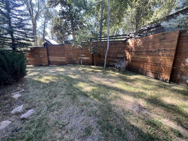 Building Photo - 4275 Leeper Ln