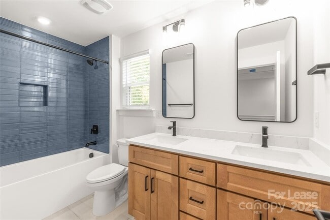 Building Photo - 2823 Coronet Way