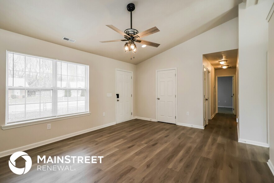 Building Photo - 1800 Field Dr