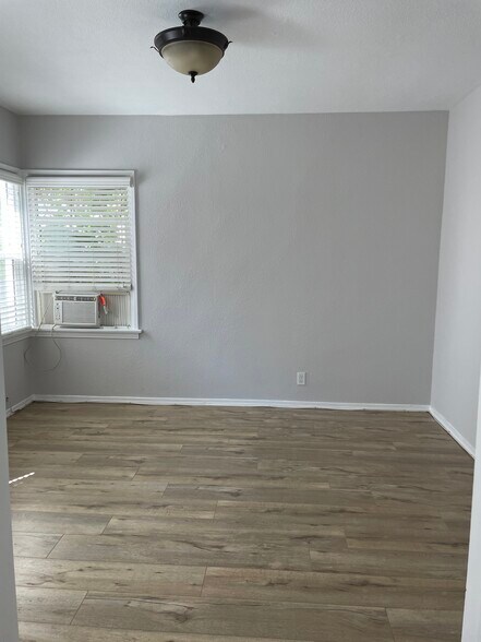 Building Photo - 5169 Pickford St