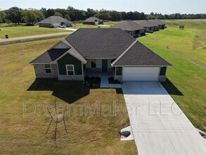 Building Photo - 126 Hope Ave