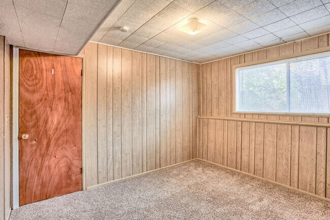 Building Photo - 836 Winchester Dr
