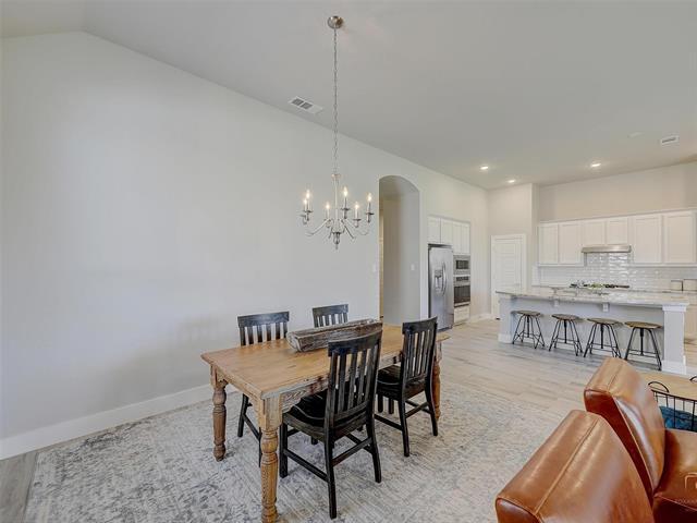 Building Photo - 1213 Thrasher Dr