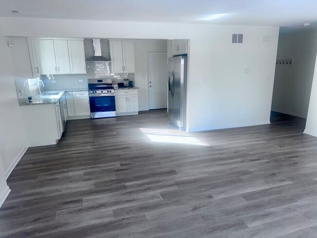 Building Photo - 15119 Meadow Ln