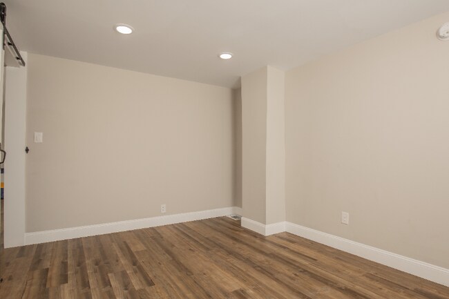 Building Photo - 676 Hanford St