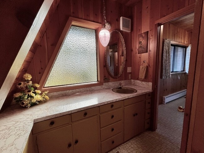 Building Photo - 2780 SW Breakers Dr