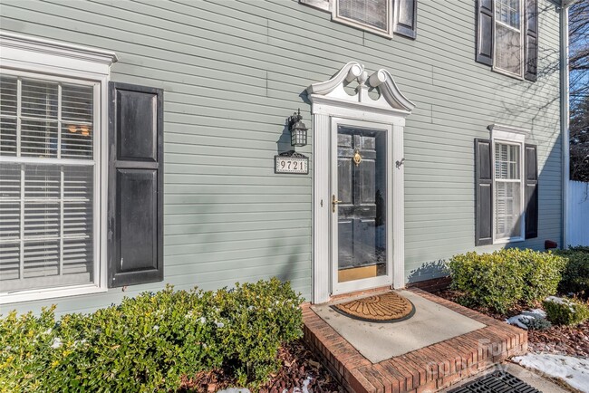 Building Photo - 9721 Manus Ct