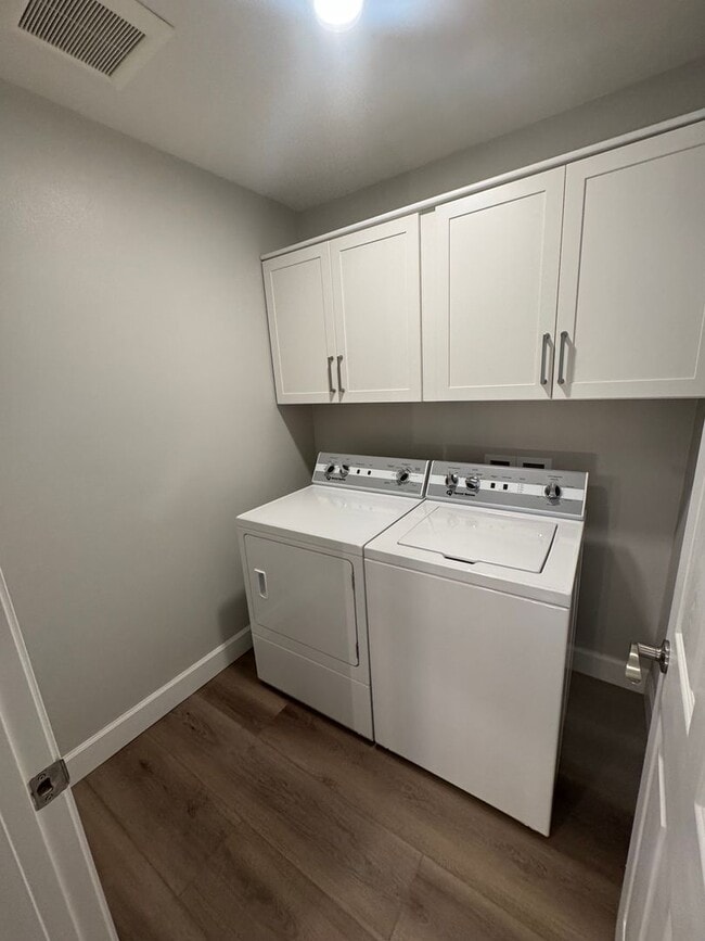 Building Photo - Townhome in Laguna Niguel!