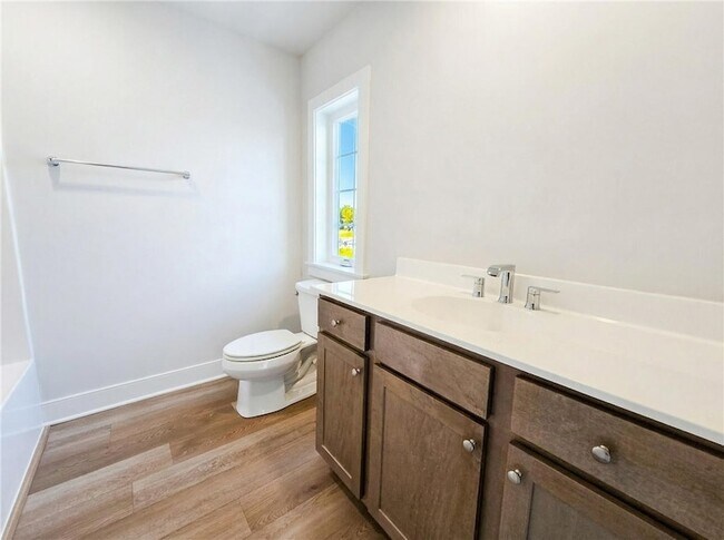 Building Photo - 305 Frederick Wy