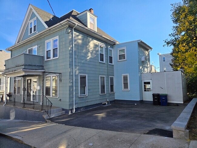 Building Photo - 26 Melvin St