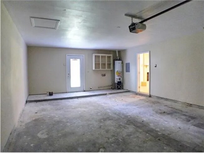 Building Photo - 112 Dewald Ln