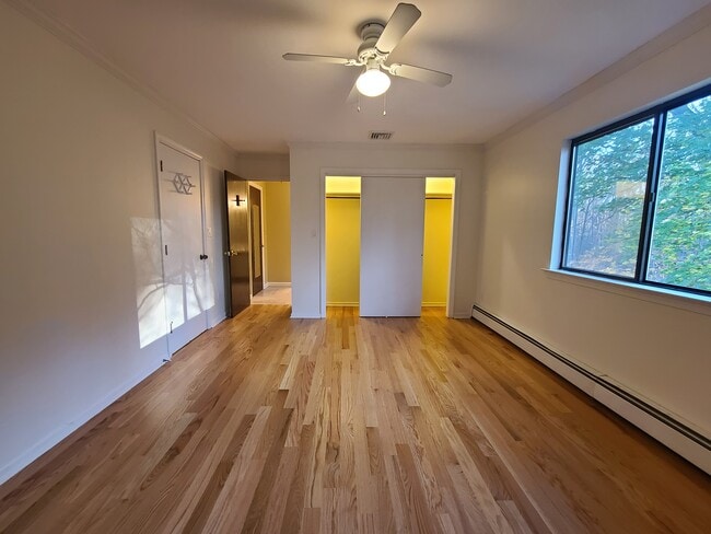 Building Photo - 15 Hoskins Rd