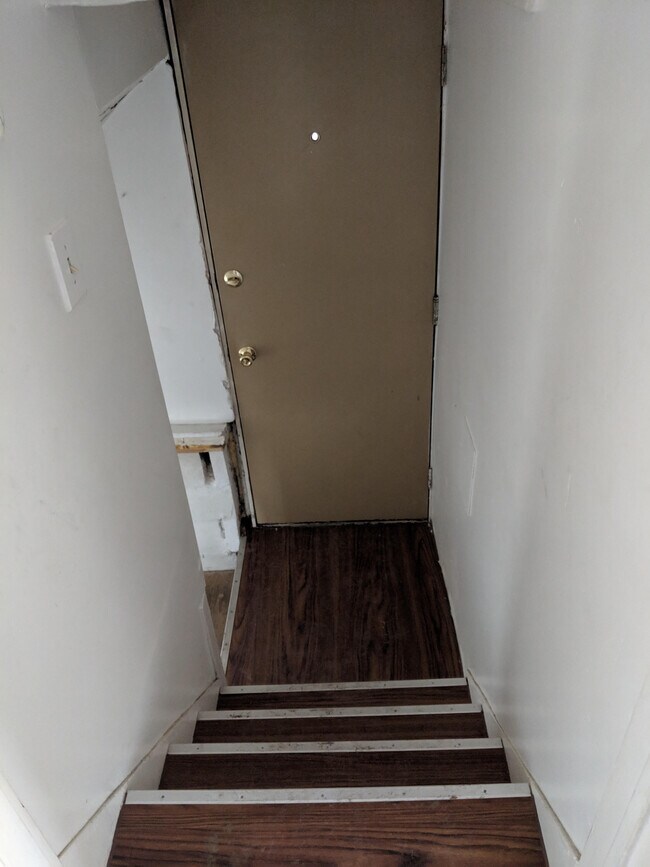 Primary Photo - 4 bedroom house for rent