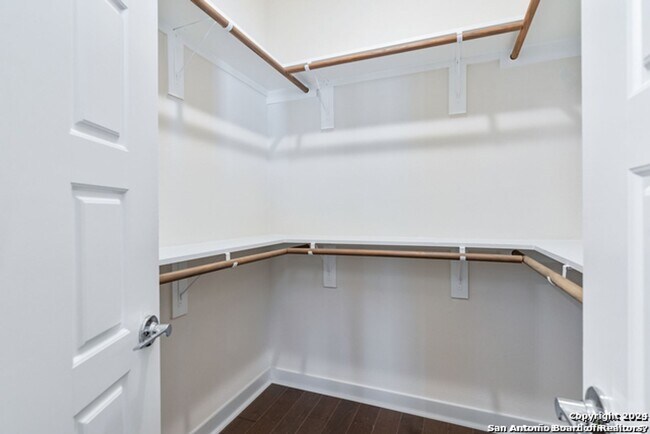 Building Photo - 211 Utah St