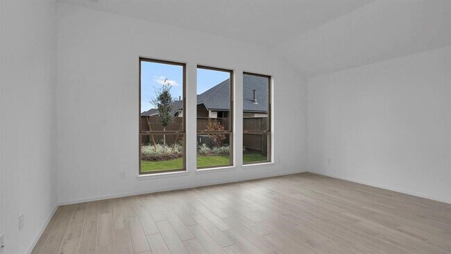 Building Photo - 2910 Starling Dr