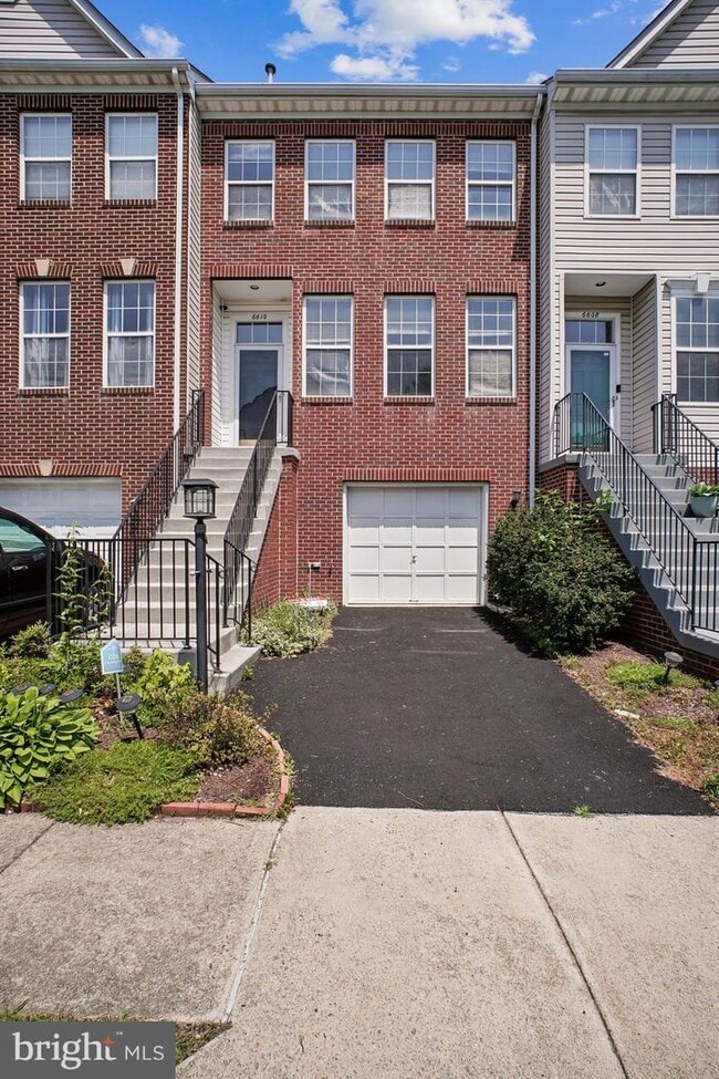 Building Photo - 6610 Hunter Creek Ln