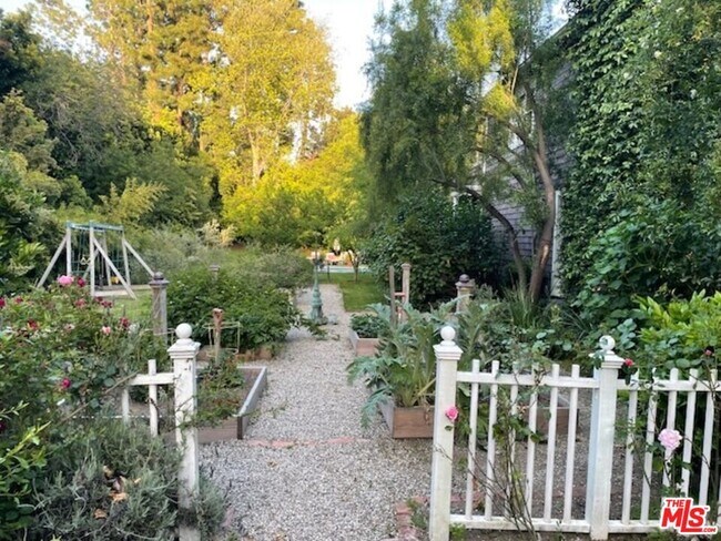 Building Photo - 3326 Fryman Rd