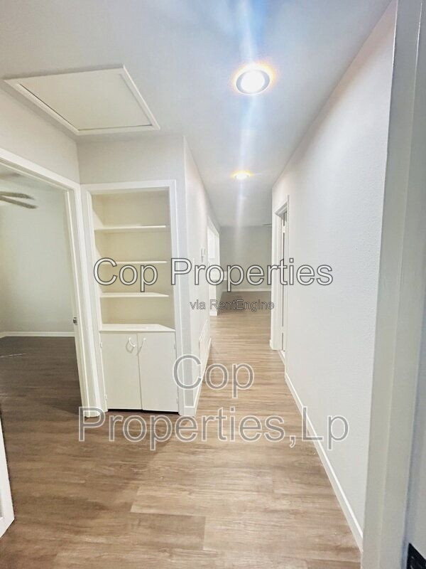 Building Photo - 2914 Greenacres St