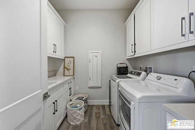 Building Photo - 75396 Mansfield Dr