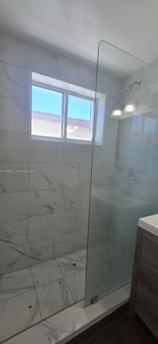 Building Photo - 8430 Harding Ave