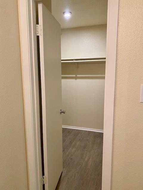 Building Photo - 1402 Summer Creek Dr