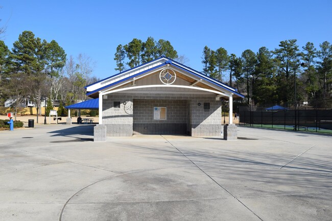 Building Photo - 272 Toweridge Dr SW