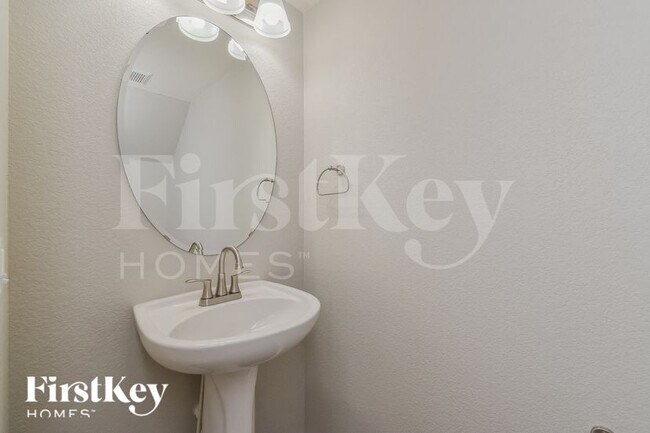 Building Photo - 8739 Langford Dr