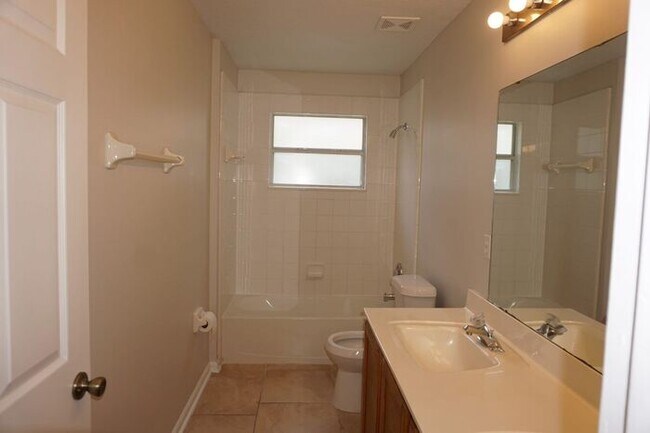 Building Photo - Julington Creek home with pool