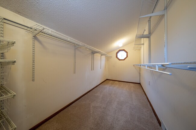 Building Photo - 8414 134th St Ct