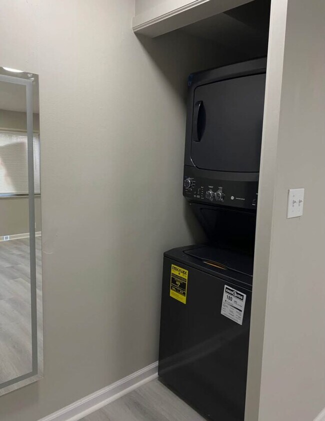 Building Photo - Live in Style at Bellagio East Living I: C...